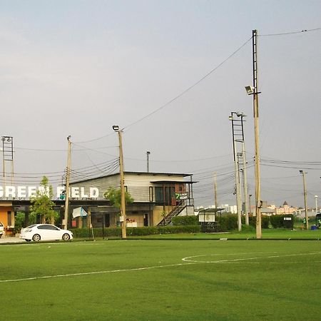 A Joy House - Kaset Nawamin City Бангкок Экстерьер фото
